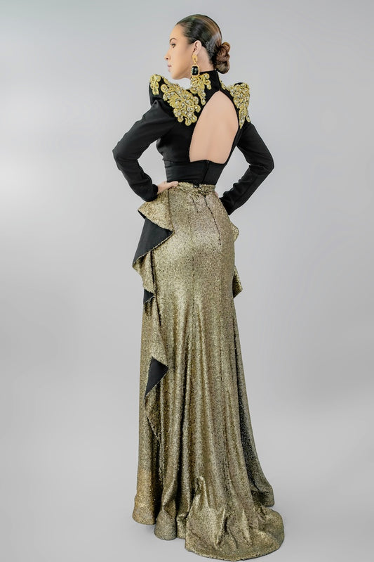 Vestido negro con dorado